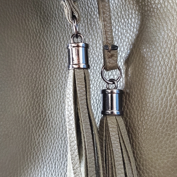 Atmosphere Vegan leather Backpack - Khaki colour with trendy traps contrast - Picture 10 of 13